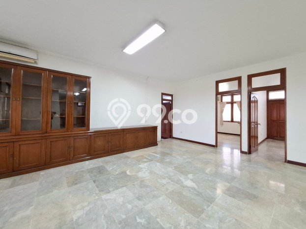 Disewakan! Rumah 7 Kamar Tidur &
5 Kamar Mandi di Pondok Indah, Jakarta Selatan Disewakan! Rumah 7 Kamar Tidur &
5 Kamar Mandi di Pondok Indah, Jakarta Selatan