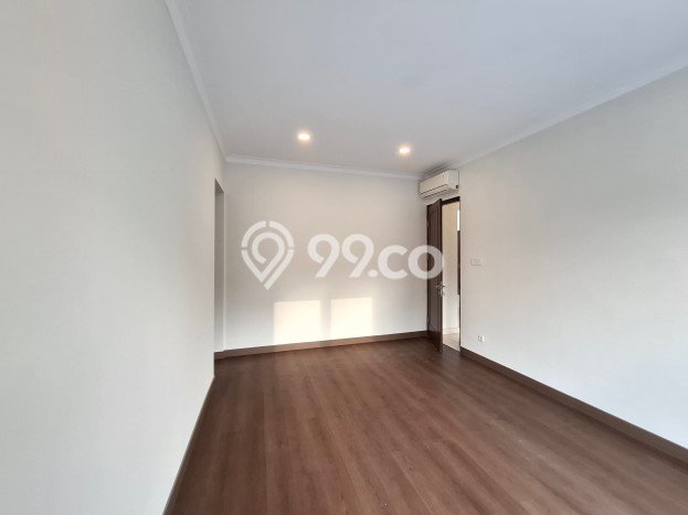 Hunian Modern Disewakan di Pondok Indah Jakarta Selatan 5 KT & 5 KM Hunian Modern Disewakan di Pondok Indah Jakarta Selatan 5 KT & 5 KM