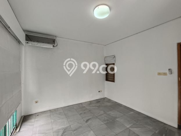 Rumah sewa siap huni 4 KT di Pondok Indah, Jakarta Selatan Rumah sewa siap huni 4 KT di Pondok Indah, Jakarta Selatan