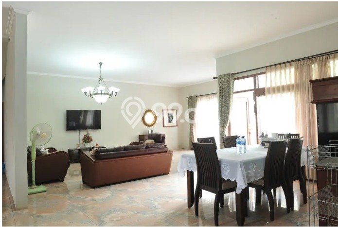 Jual Rumah Mewah Megah Dengan View Eksklusif di Dago Pakar, Bandung Jual Rumah Mewah Megah Dengan View Eksklusif di Dago Pakar, Bandung