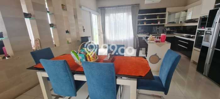 Jual Rumah Mewah Megah Dengan View Eksklusif di Dago Pakar, Bandung Jual Rumah Mewah Megah Dengan View Eksklusif di Dago Pakar, Bandung