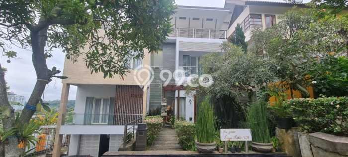 Jual Rumah Mewah Megah Dengan View Eksklusif di Dago Pakar, Bandung Jual Rumah Mewah Megah Dengan View Eksklusif di Dago Pakar, Bandung