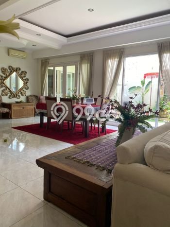 Ready to Use! Luxury House LT 300m2 Desain Elegan di Cibubur Ready to Use! Luxury House LT 300m2 Desain Elegan di Cibubur