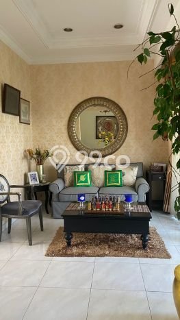 Ready to Use! Luxury House LT 300m2 Desain Elegan di Cibubur Ready to Use! Luxury House LT 300m2 Desain Elegan di Cibubur