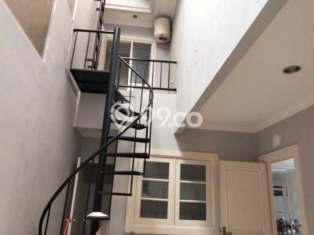 Rumah Elit Modern Siap Huni di Cibubur Depok Rumah Elit Modern Siap Huni di Cibubur Depok