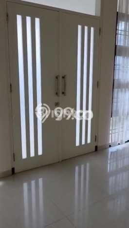 Rumah Sewa Malang LT 300m2 LB 250m2 Area Malang Kota Rumah Sewa Malang LT 300m2 LB 250m2 Area Malang Kota