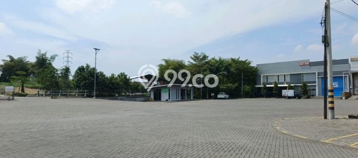 Area Ramai! Gudang Dijual di Karangploso untuk Bisnis Luas Bangunan 300m2 Area Ramai! Gudang Dijual di Karangploso untuk Bisnis Luas Bangunan 300m2