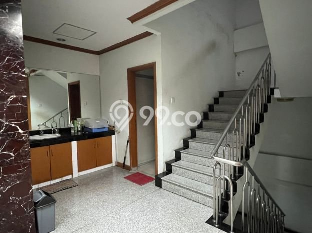 AREA TERSIBUK! Ruko di , Luas 1488m2m², Nilai Prospektif AREA TERSIBUK! Ruko di , Luas 1488m2m², Nilai Prospektif