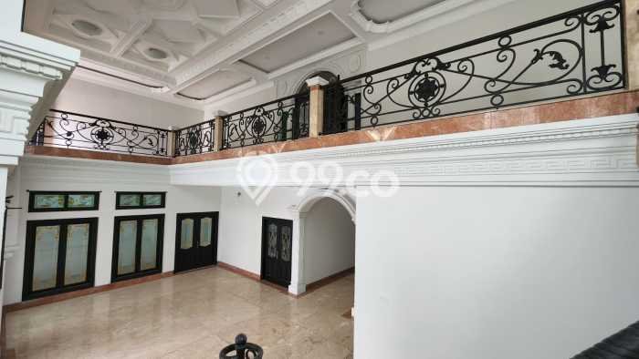 Siap Huni Rumah Mewah 9 Kamar di Menteng Dekat ke Mana Pun Siap Huni Rumah Mewah 9 Kamar di Menteng Dekat ke Mana Pun