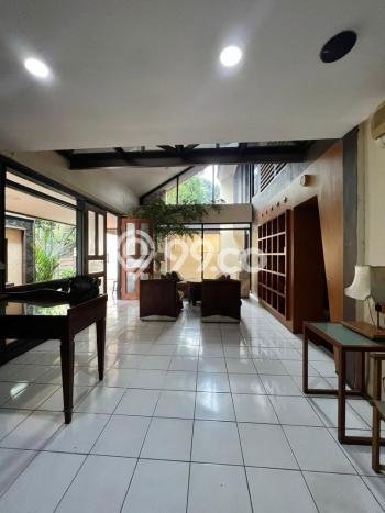 Rumah LT 375m² di Pusat Kota Kebayoran Baru, Jakarta Selatan - Harga Terjangkau Rumah LT 375m² di Pusat Kota Kebayoran Baru, Jakarta Selatan - Harga Terjangkau