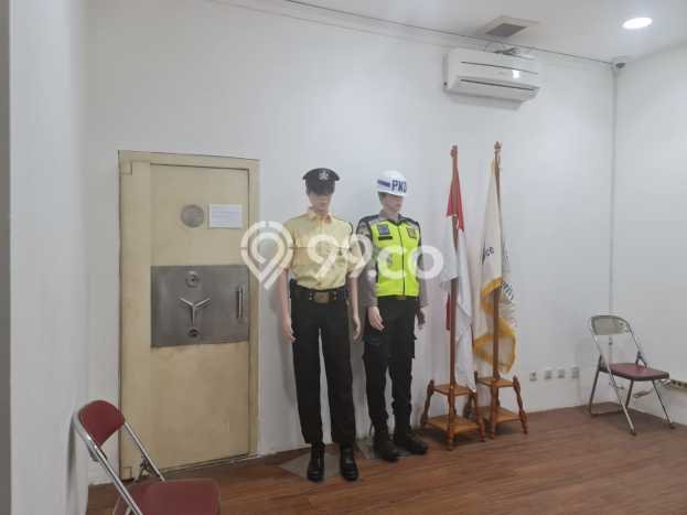 Komersial Bagus Dijual LB 1200m2 Lokasi Strategis Jakarta Selatan Area Cocok untuk Berbisnis Komersial Bagus Dijual LB 1200m2 Lokasi Strategis Jakarta Selatan Area Cocok untuk Berbisnis