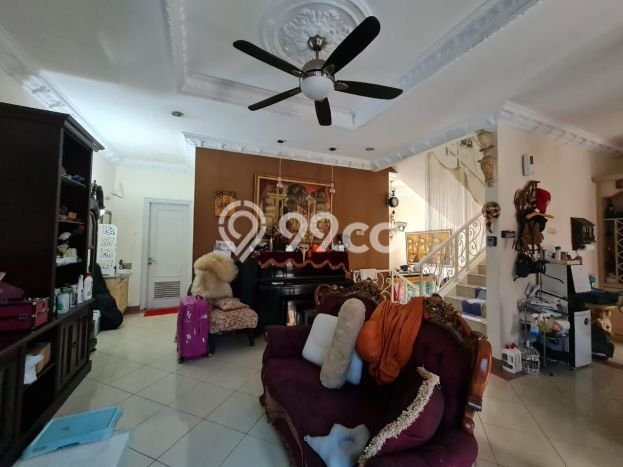 Rumah Elit LB 220m2 Siap Huni Desain Elegan di Pantai Mutiara, Jakarta Utara Rumah Elit LB 220m2 Siap Huni Desain Elegan di Pantai Mutiara, Jakarta Utara