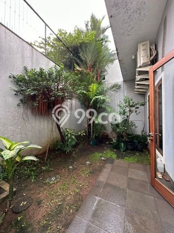 Rumah Eksklusif lokasi Cempaka Putih, Jakarta Pusat, Luas 260m² Bangunan 300m² Rumah Eksklusif lokasi Cempaka Putih, Jakarta Pusat, Luas 260m² Bangunan 300m²