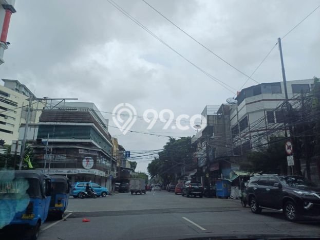 KAWASAN PREMIUM! Ruko di Gambir, Luas 300m2m², Area Bisnis KAWASAN PREMIUM! Ruko di Gambir, Luas 300m2m², Area Bisnis