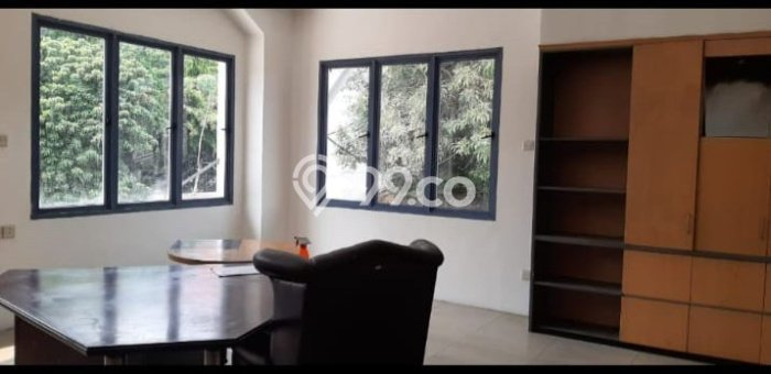 Unit Gudang Strategis di Tebet, Jakarta Selatan Potensi Cuan Besar Unit Gudang Strategis di Tebet, Jakarta Selatan Potensi Cuan Besar