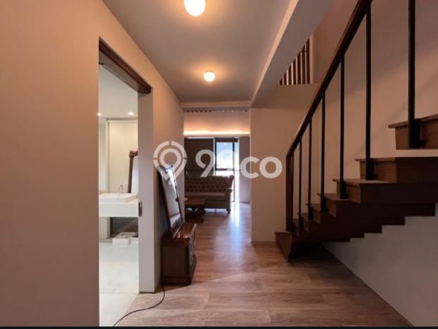 Rumah Mewah LB 1200m2 Siap Pakai Desain Elegan di Radio Dalam, Jakarta Selatan Rumah Mewah LB 1200m2 Siap Pakai Desain Elegan di Radio Dalam, Jakarta Selatan