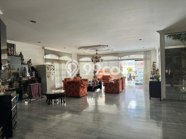 Hunian Elit LB 750m2 Siap Pakai Desain Elegan di Pluit, Jakarta Utara Hunian Elit LB 750m2 Siap Pakai Desain Elegan di Pluit, Jakarta Utara