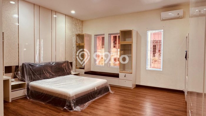 For Sale! Luxury House LT 235m2 Desain Elegan di Pluit For Sale! Luxury House LT 235m2 Desain Elegan di Pluit