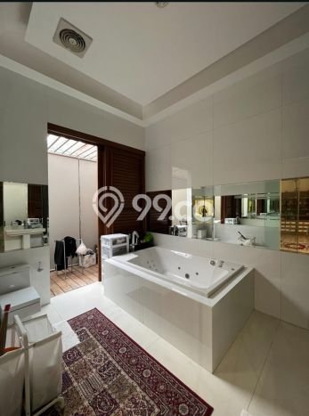 Rumah Mewah LB 1200m2 Siap Pakai Desain Elegan di Radio Dalam, Jakarta Selatan Rumah Mewah LB 1200m2 Siap Pakai Desain Elegan di Radio Dalam, Jakarta Selatan