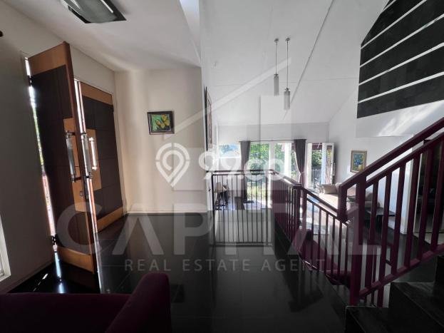 BISNIS POTENSIAL! Vila di Coblong, Luas 550m2m², Prospek Menjanjikan BISNIS POTENSIAL! Vila di Coblong, Luas 550m2m², Prospek Menjanjikan
