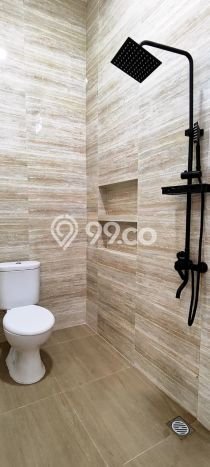 Rumah Eksklusif Siap Huni LT 102m2 di Kelapa Gading, Jakarta Utara Rumah Eksklusif Siap Huni LT 102m2 di Kelapa Gading, Jakarta Utara
