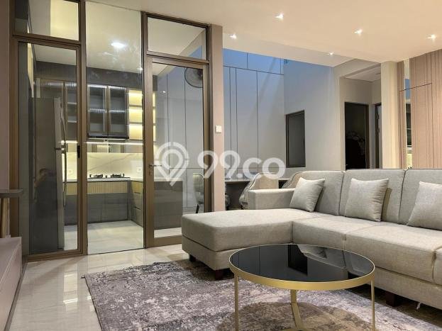 Rumah Luxury Modern Tanpa Renovasi di Pakuwon Surabaya Rumah Luxury Modern Tanpa Renovasi di Pakuwon Surabaya