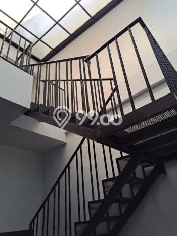 Rumah Mewah Dijual LT 200m2 di Kelapa Gading, Jakarta Utara Rumah Mewah Dijual LT 200m2 di Kelapa Gading, Jakarta Utara