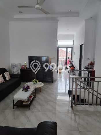 Rumah LT 160m² di Kelapa Gading, Jakarta Utara - Lokasi Strategis Rumah LT 160m² di Kelapa Gading, Jakarta Utara - Lokasi Strategis
