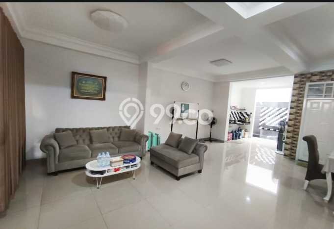 Dijual Rumah Premium dengan Fasilitas Sekitar Lengkap di Duren Sawit, Jakarta Timur Dijual Rumah Premium dengan Fasilitas Sekitar Lengkap di Duren Sawit, Jakarta Timur