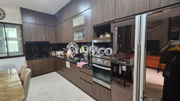 Rumah Mewah Siap Huni LT 153m2 di Pagedangan, Tangerang Rumah Mewah Siap Huni LT 153m2 di Pagedangan, Tangerang