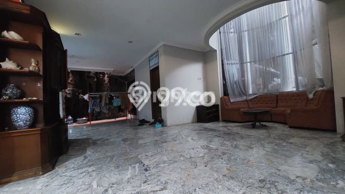 Komersial Dijual di Jakarta Barat LT 320m2 & LB 500m2 Lokasi Terbaik! Komersial Dijual di Jakarta Barat LT 320m2 & LB 500m2 Lokasi Terbaik!