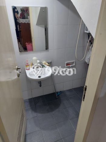 Rumah Luas Asri 4 KT Siap Huni di Gading Serpong Tangerang Rumah Luas Asri 4 KT Siap Huni di Gading Serpong Tangerang