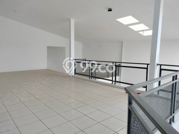 Hunian Elit LB 865m2 Siap Pakai Desain Elegan di Caringin, Bandung Hunian Elit LB 865m2 Siap Pakai Desain Elegan di Caringin, Bandung