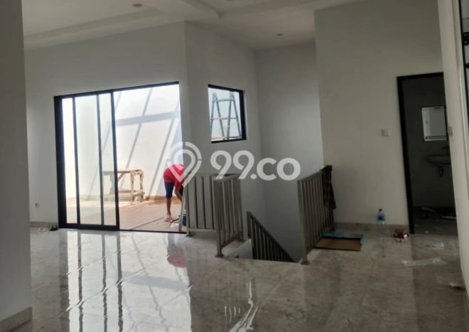 Rumah Strategis di BSD, Tangerang, LT 180m² LB 288m² - BISA KPR! Rumah Strategis di BSD, Tangerang, LT 180m² LB 288m² - BISA KPR!