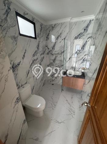 For Sale! Luxury House LT 236m2 Desain Modern di Alam Sutera For Sale! Luxury House LT 236m2 Desain Modern di Alam Sutera