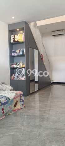Dijual Rumah Eksklusif 3 KT di Villa Melati Mas, Tangerang Selatan Dijual Rumah Eksklusif 3 KT di Villa Melati Mas, Tangerang Selatan