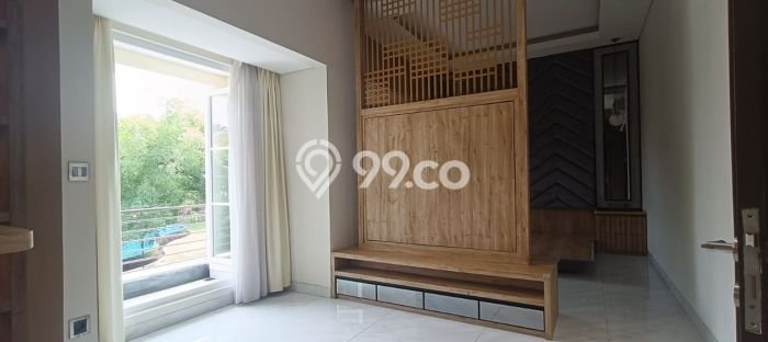 Rumah Mewah LB 315m2 Siap Pakai Desain Elegan di Gading Serpong, Tangerang Rumah Mewah LB 315m2 Siap Pakai Desain Elegan di Gading Serpong, Tangerang