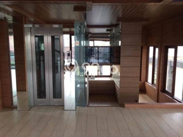 For Sale! Luxury House LT 205m2 Desain Elegan di Pejaten For Sale! Luxury House LT 205m2 Desain Elegan di Pejaten