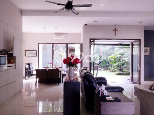 Jual Rumah Luas Elegan Dengan View Cantik di BSD, Tangerang Jual Rumah Luas Elegan Dengan View Cantik di BSD, Tangerang