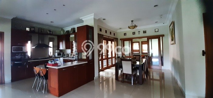 Dijual Rumah Mewah Megah Dengan View Eksklusif di Dago, Bandung Dijual Rumah Mewah Megah Dengan View Eksklusif di Dago, Bandung