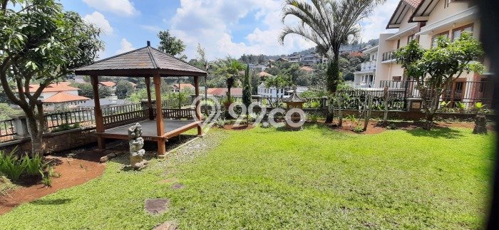 Dijual Rumah Mewah Megah Dengan View Eksklusif di Dago, Bandung Dijual Rumah Mewah Megah Dengan View Eksklusif di Dago, Bandung