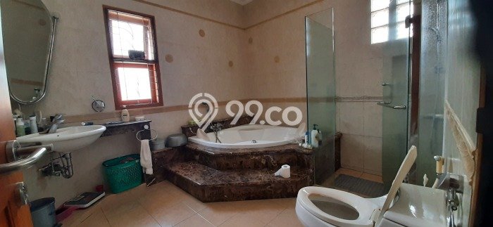 Dijual Rumah Mewah Megah Dengan View Eksklusif di Dago, Bandung Dijual Rumah Mewah Megah Dengan View Eksklusif di Dago, Bandung