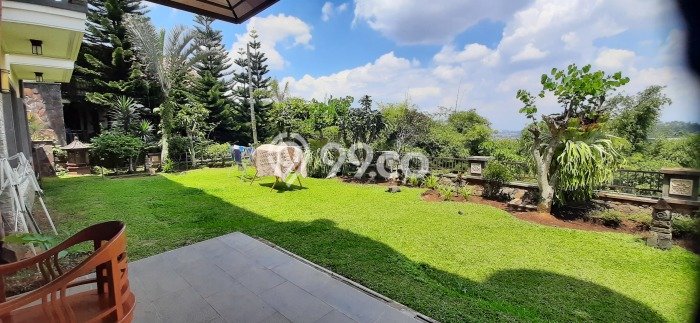 Dijual Rumah Mewah Megah Dengan View Eksklusif di Dago, Bandung Dijual Rumah Mewah Megah Dengan View Eksklusif di Dago, Bandung