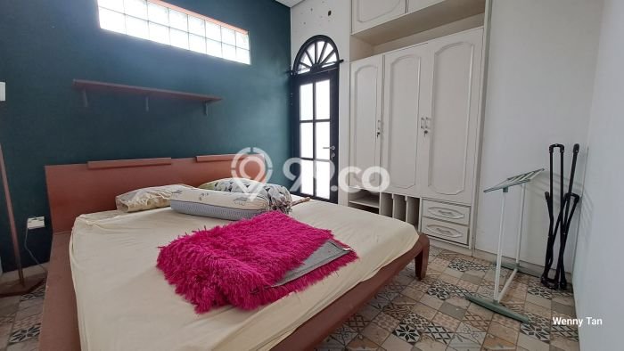 Rumah Elit Modern Tanpa Renovasi di BKR Bandung Rumah Elit Modern Tanpa Renovasi di BKR Bandung