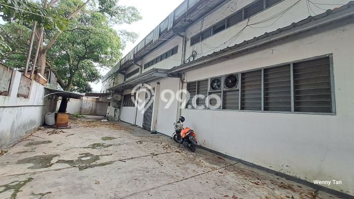 LOKASI PREMIUM! Gudang Kawasan Bandung Kulon, Luas 1050m2m², Akses Strategis LOKASI PREMIUM! Gudang Kawasan Bandung Kulon, Luas 1050m2m², Akses Strategis