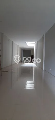 FOR RENT! Ruko di Sudirman Cocok untuk Bisnis 150m2 FOR RENT! Ruko di Sudirman Cocok untuk Bisnis 150m2