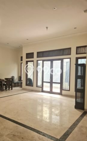 Rumah Mewah Siap Huni LT 421m2 di Antapani, Bandung Rumah Mewah Siap Huni LT 421m2 di Antapani, Bandung