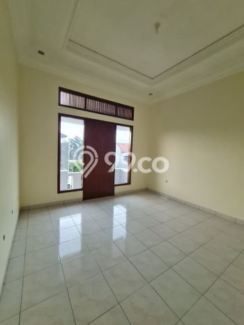 Rumah Mewah Siap Huni LT 421m2 di Antapani, Bandung Rumah Mewah Siap Huni LT 421m2 di Antapani, Bandung