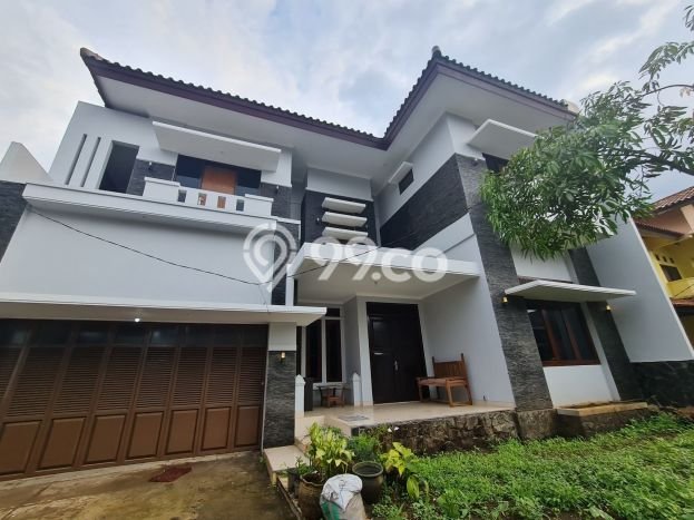 Rumah Mewah Siap Huni LT 421m2 di Antapani, Bandung Rumah Mewah Siap Huni LT 421m2 di Antapani, Bandung
