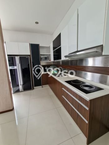 Rumah Elit Modern Tanpa Renovasi di Setra Duta Bandung Rumah Elit Modern Tanpa Renovasi di Setra Duta Bandung
